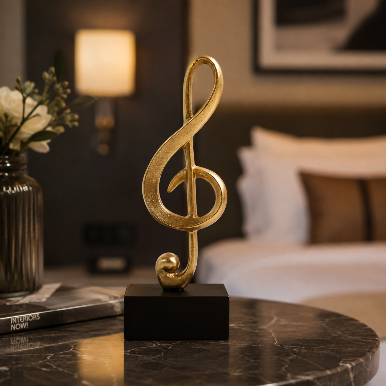 Golden Melody – Elegant Musical Note Sculpture