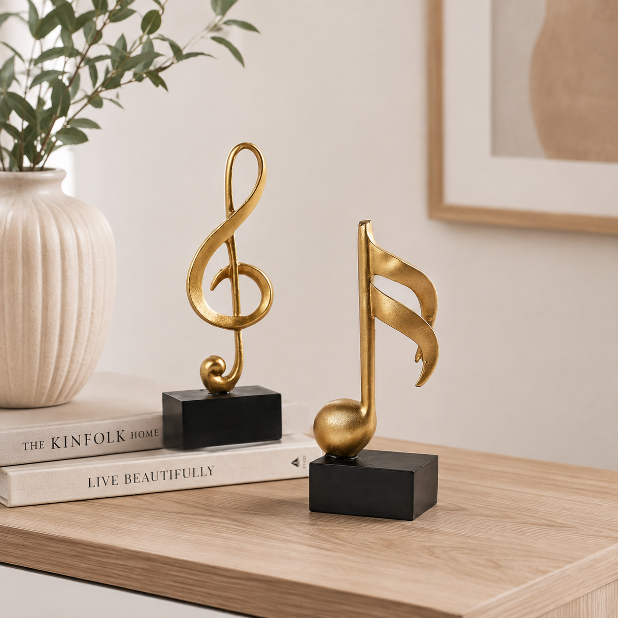 Golden Melody – Elegant Musical Note Sculpture